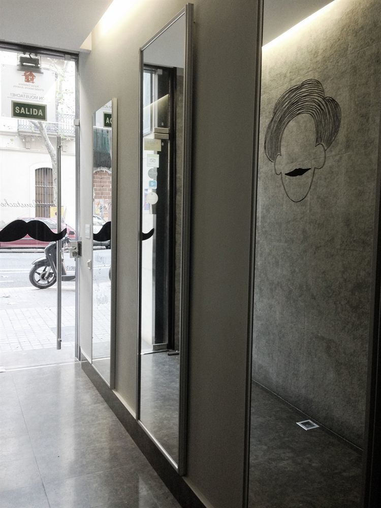 بيت شباب دون موستاش برشلونة المظهر الخارجي الصورة